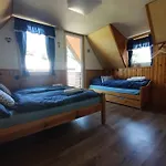 Chalé U šindelářů - *